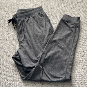 Under Armour gray sweatpant joggers cold gear